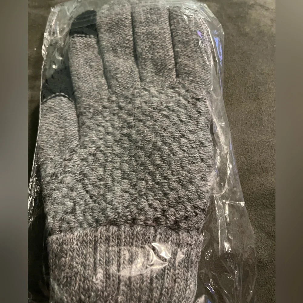 No Brand women’s gloves